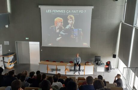 Egalité filles-garçons : deux nouvelles actions pour 10 classes du Lycée Ampère